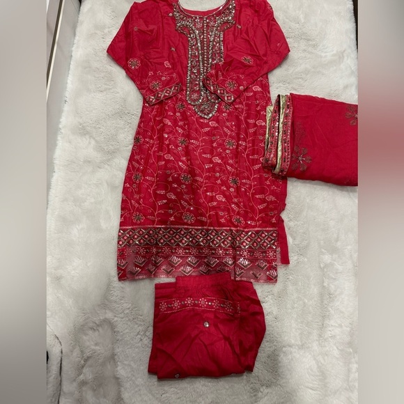 Asim Jofa Pakistani Luxury
Chiffon Dress set ( 3 )
Product Code: d#322 - Picture 4 of 8